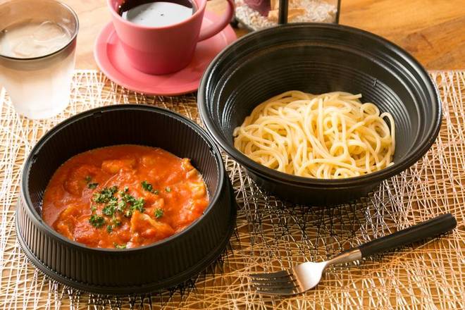 海老とキャベツのアラビアータ　　ブカティーニ(生パスタ）