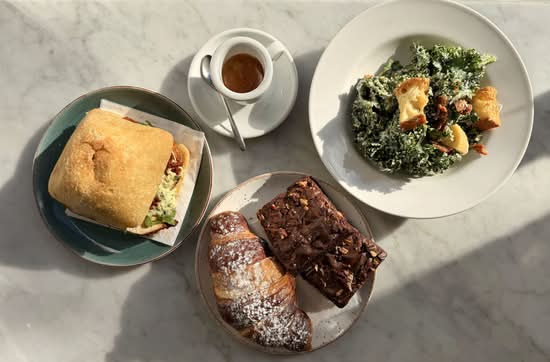 Cafè Di Bernardo (455 Avenue Viger O)