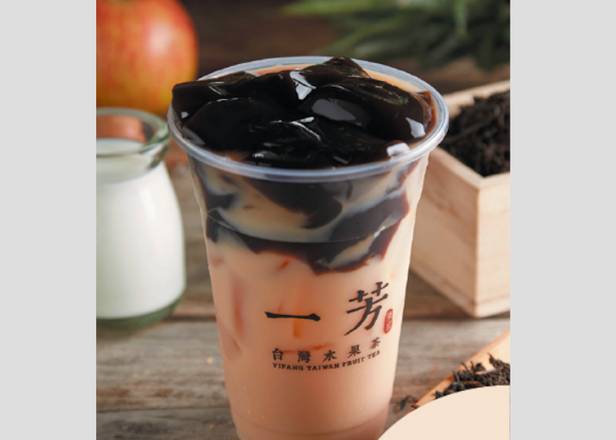 Grass Jelly Tea Latte 仙草凍奶茶