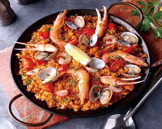 冬の贅沢！カニと海老のパエリア（2人前 Mサイズ）