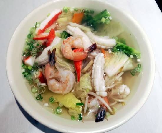 11a. Soupe aux fruits de mer avec nouilles / Seafood Noodle Soup / 杂菜海鲜汤粉