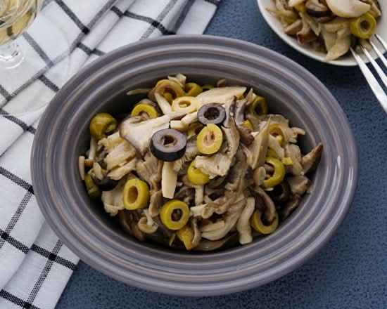 5種きのことオリーブのマリネ（成城石井自家製）　J-318