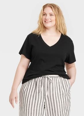 Universal Thread Short Sleeve V Neck T-Shirt, Women, XXL, Black