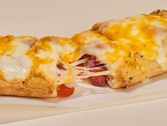 Cheesy Bread Relleno Bacon Pepperoni