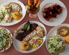El Rey Restaurant & Bar (3240 Oak Park Avenue)