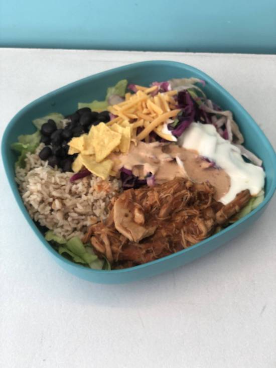 Salad of the Month: Tinga Shredded Chicken with Guacamole