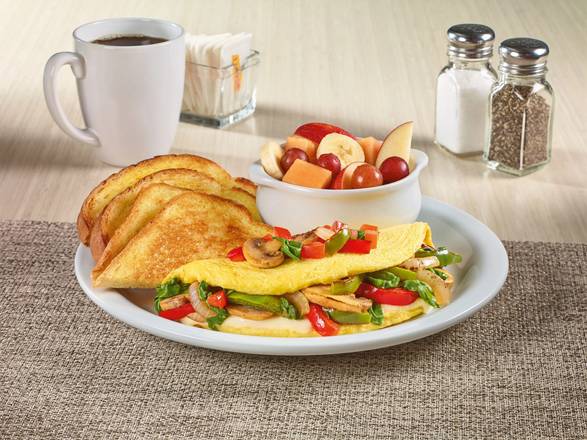 Loaded Veggie Omelette (750-940 Cals)