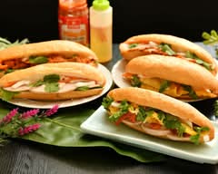 バインミーとおこわの店リスちゃん Soc Con Fast Food