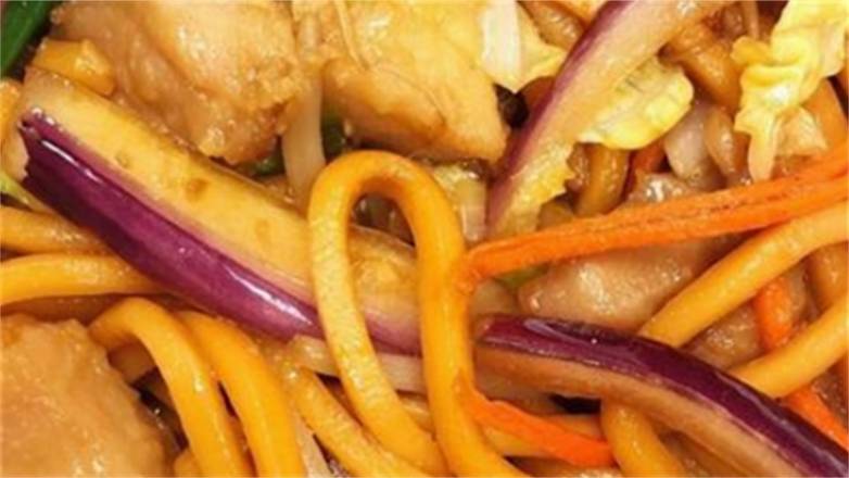 CM1.Chicken Chow Mein Noodle-鸡炒面