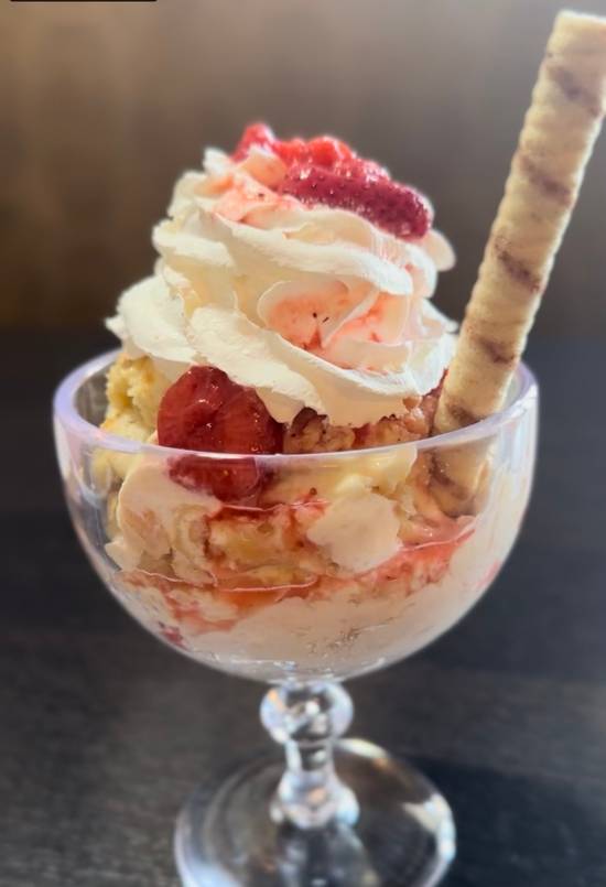 Ms. Diane's Strawberry Banana Pudding