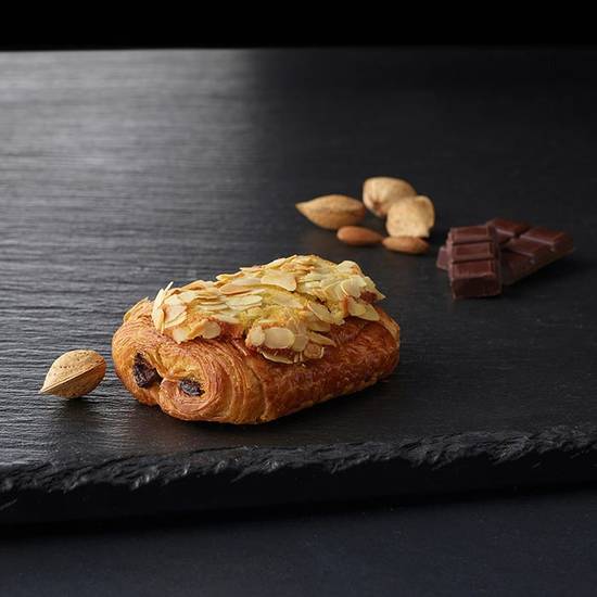 Le pain chocolat aux amandes