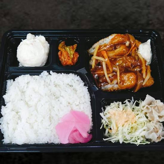 白身フライ弁当 Fried Fish Bento Box