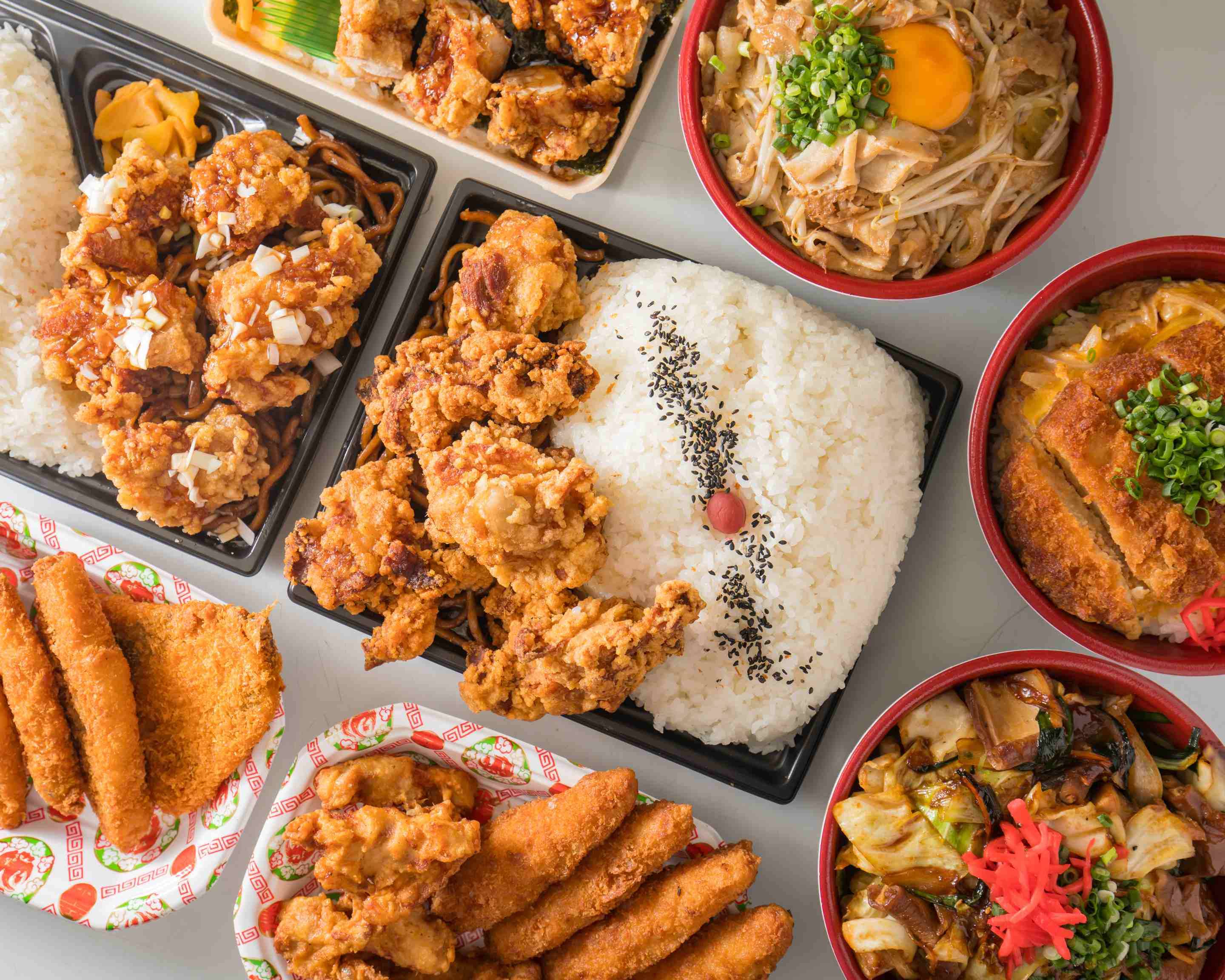 大阪ドカ盛りマンモス弁当 OSAKA DOKAMORI MAMMOTH BENTO delivery