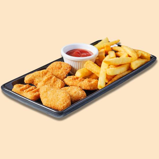 Kids Chicken Nuggets and Chips w/ Sauce