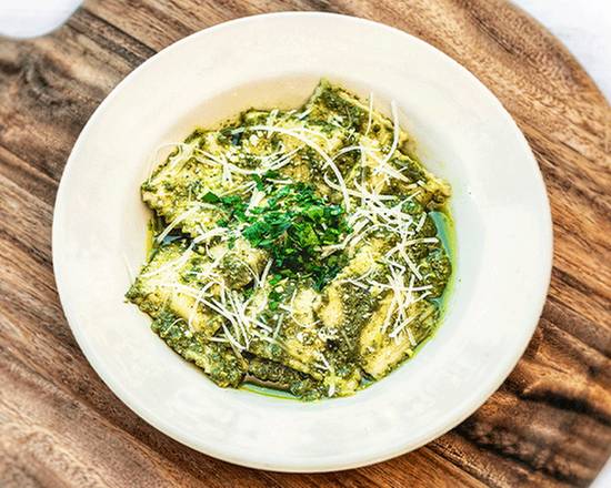 CHEESE RAVIOLI WITH PESTO