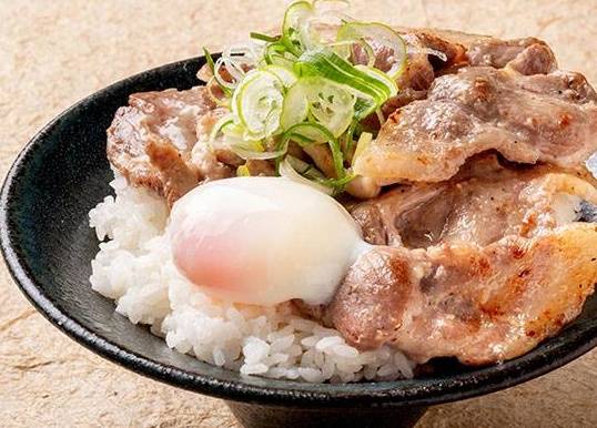 温玉塩旨ダレぶた肩ロース丼 Grilled Pork Rice Bowl (Shoulder Loin) + Salt Sauce＆Soft-Boiled Egg
