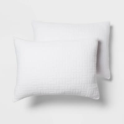 Room Essentials Plush Knit Bed Pillows, Standard/Queen Medium, White (2 ct)