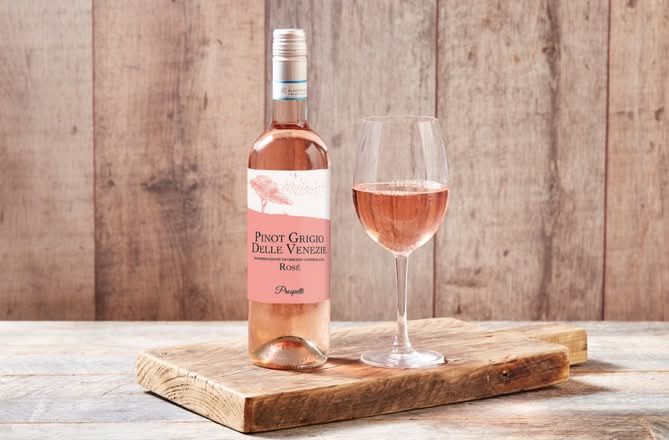 Pinot Grigio Blush Bottle