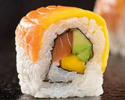 Rainbow Roll Salmon loves Mango