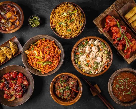 Oh Bombay Hakka & Indian (Hamilton Mountain)
