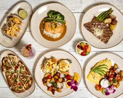 Sevens Bar & Grill at Crowne Point