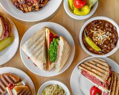 Estrella's Montreal Deli & Cafe