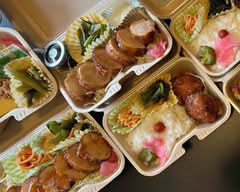 でっかい唐揚げと弁当 かむかむ comecome