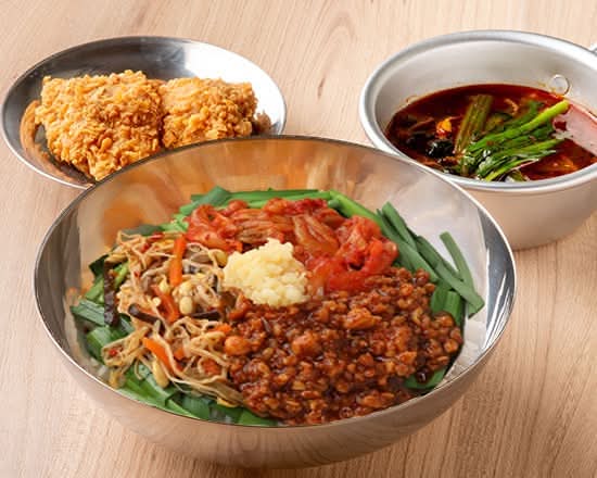 肉みそニンニクビビンバ・ユッケジャンスープ・フライドチキン2個セット