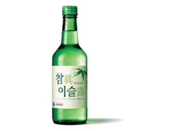Jinro Chamjinisulro Soju Liquor (750 ml)