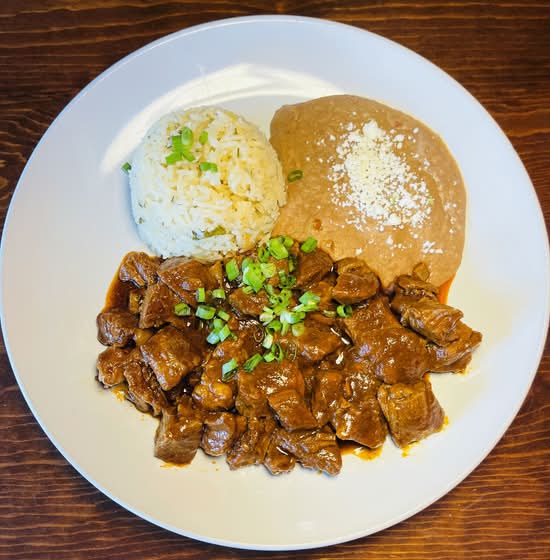 Mandiles Mexican Grill