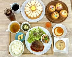 Pom Cafe