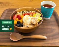 【アサイーボウル・グリークヨーグルト】Cafe Lovina