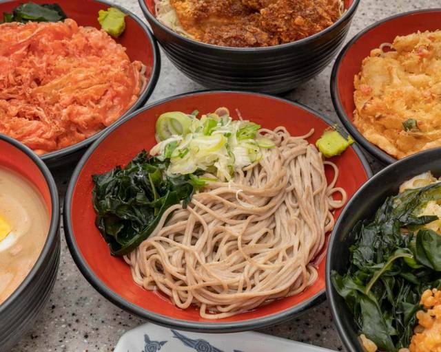 富士そば 本格的な “鬼うまさ„ 今年も健在。名代富士そばカップ麺「紅生姜天そば