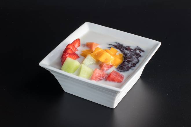 GR3 Black Glutinous Rice with Mixed Fruit and Coconut Milk 鲜杂果黑糯米