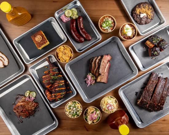 Golden Horseshoe Barbecue (657 Dupont Street)