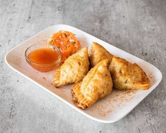 Veg Samosas (4pcs)