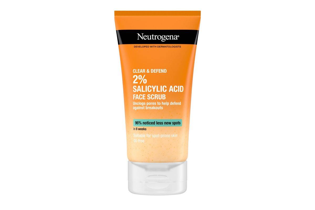 NEUTROGENA® Clear & Defend 2% Salicylic Acid Face Scrub 150ml