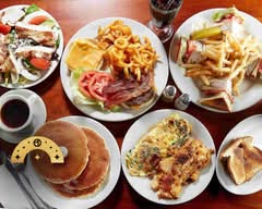 Denny's (4927 Mahoning Ave)
