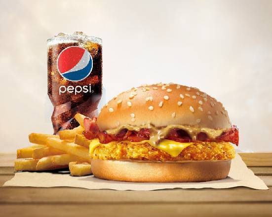 花生培根脆雞堡套餐 Crispy Chicken Burger with Bacon and Peanut Combo