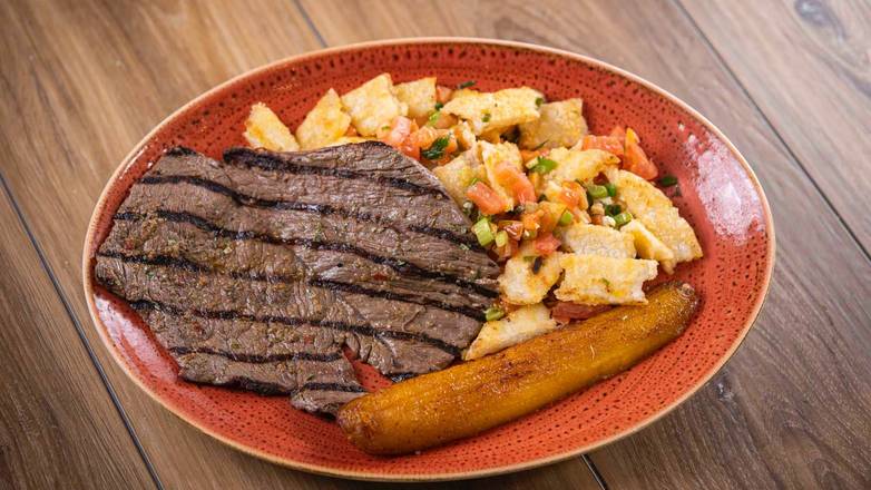 Corn Bits with Grilled Steak(migas & carne)