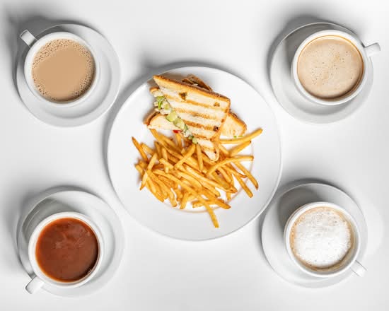 Dennis Cafe (Dennis Cafe)