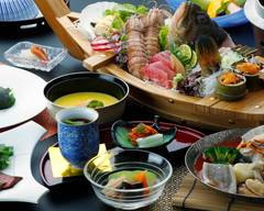 Izakaya Sushi & Lounge 居酒屋
