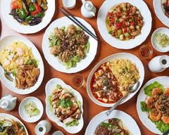 四川麻辣火鍋 天府 桜木町店（中華料理・定食・担々麺・焼き餃子） SHISEN MA-RA-HINABE TENFU SAKURAGICHO