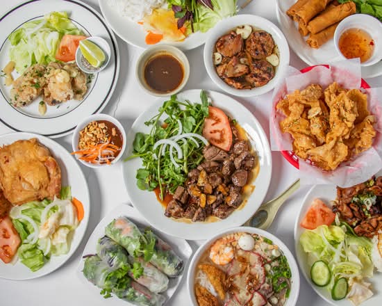 Khởi Hưng Restaurant