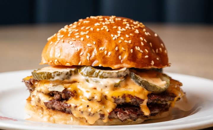 DOUBLE SMASH CHEESEBURGER