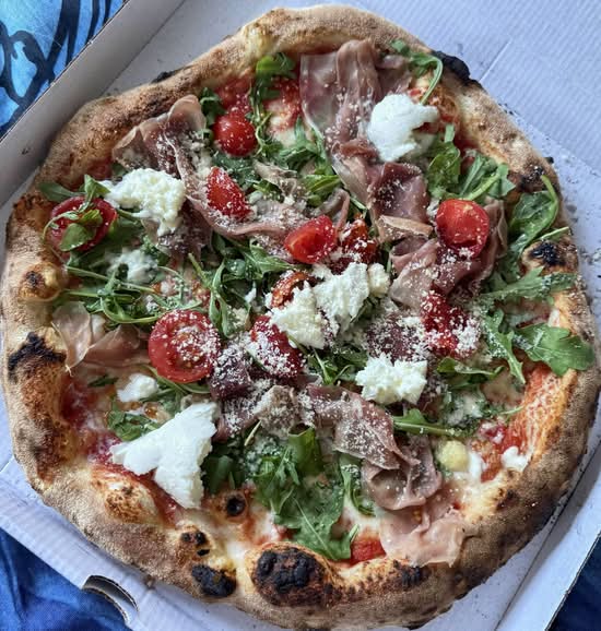 Pizza sorrentina