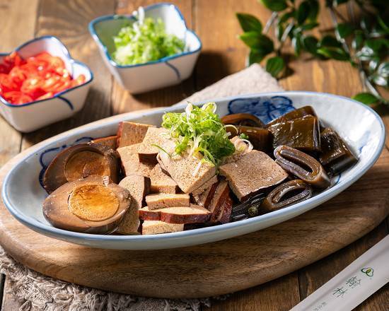 三拼滷味 Assorted Braised Snacks