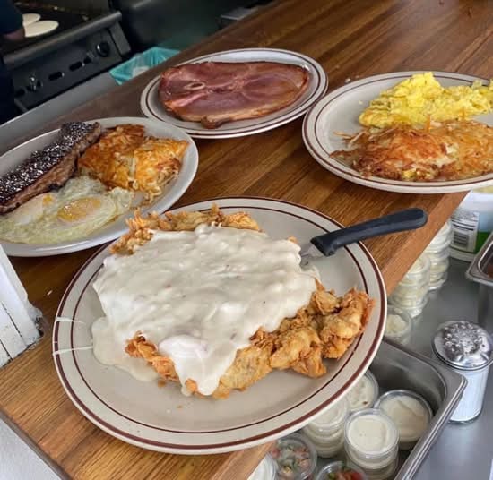 Cafe 126 (11033 Citrus Dr)