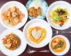 Sarin Thai Cuisine (43 Glen Cove Rd)