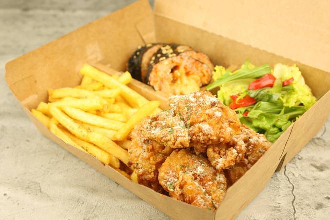 Korean Deli Box Ucafe 韓国チキン＆チーズキンパのデリバリー